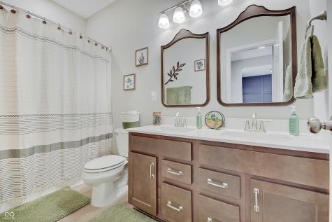 4068 Berry Chase Boulevard Greenwood IN 46143
