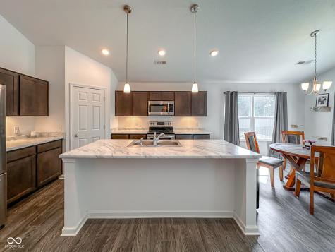 2127 Abbey Lane Columbus IN 47201