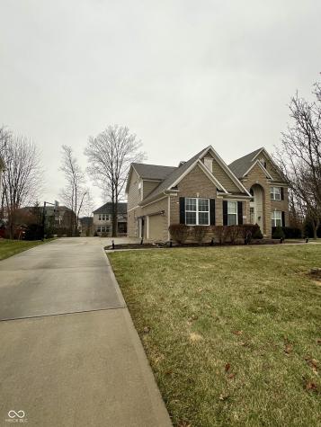 2504 Fawn Bluff Court Zionsville IN 46077