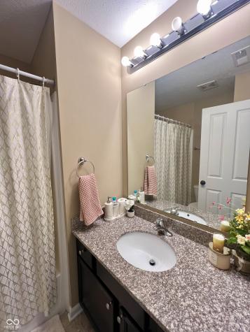 2504 Fawn Bluff Court Zionsville IN 46077