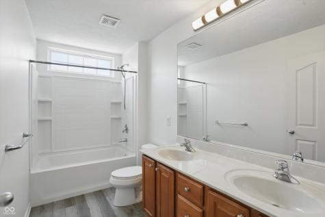 9318 Windrift Way Zionsville IN 46077