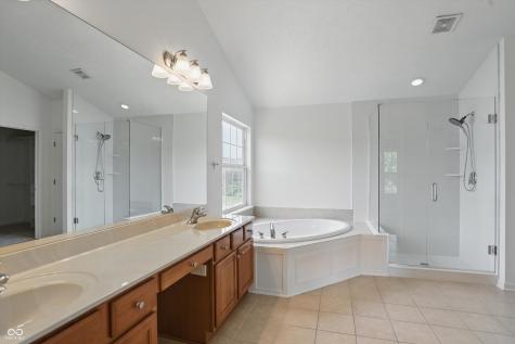 9318 Windrift Way Zionsville IN 46077