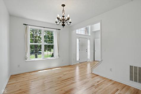 9318 Windrift Way Zionsville IN 46077