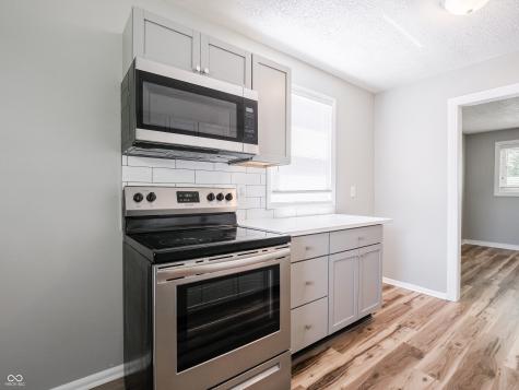 3051 Davis Drive Indianapolis IN 46221