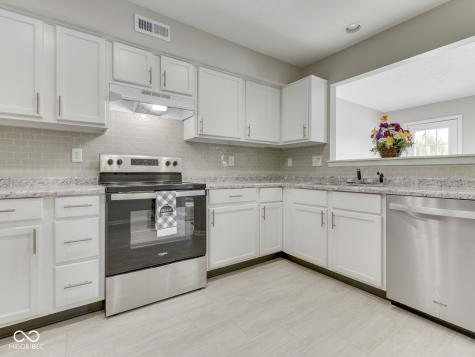 1115 Cobra Drive Franklin IN 46131