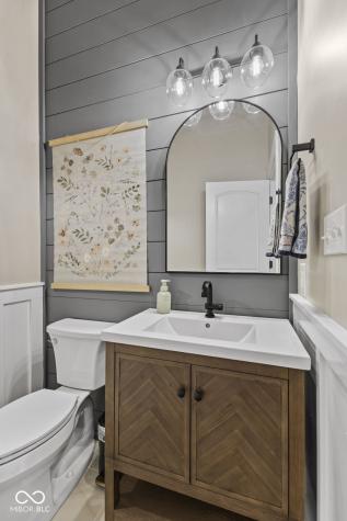 2882 Aldersgate Drive Greenwood IN 46143