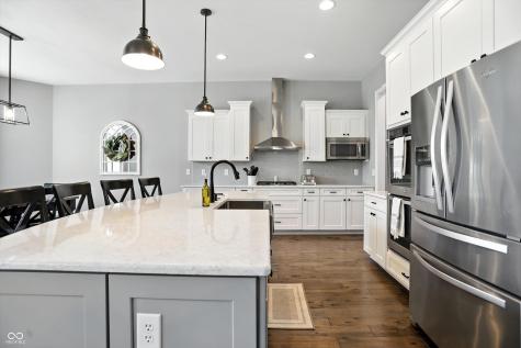 2493 Still Creek Drive Zionsville IN 46077