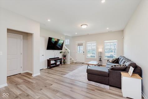 3643 Thomas Jefferson Street Westfield IN 46074
