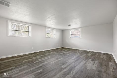8233 E Thompson Road Indianapolis IN 46239
