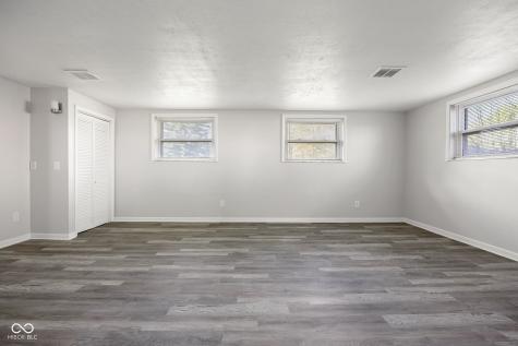 8233 E Thompson Road Indianapolis IN 46239