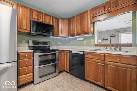 937 Barnwell Way Indianapolis IN 46217