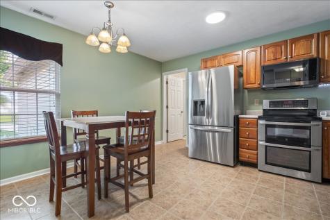 937 Barnwell Way Indianapolis IN 46217