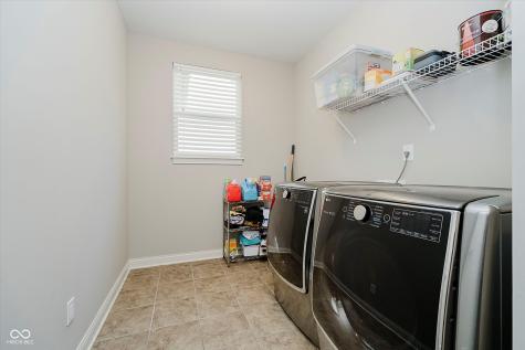 9587 Summerton Drive Fishers IN 46037