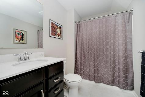 9587 Summerton Drive Fishers IN 46037