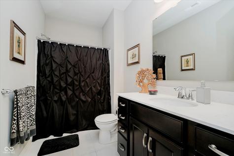 9587 Summerton Drive Fishers IN 46037