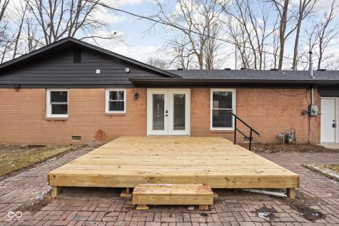 9114 Crestview Drive Indianapolis IN 46240