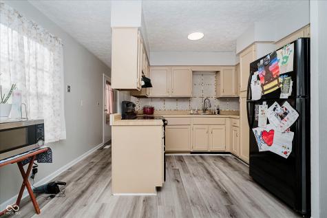 2466 Sickle Road Indianapolis IN 46219