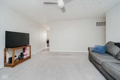 2466 Sickle Road Indianapolis IN 46219