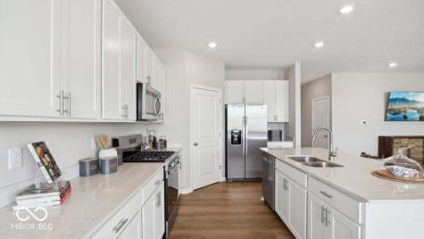 232 Aster Way Greenfield IN 46140