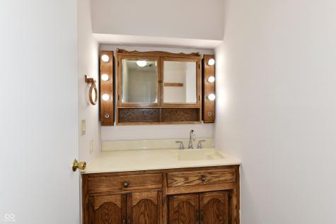 7953 Forest Park Drive Indianapolis IN 46217
