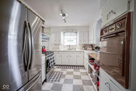 5789 E County Road 200 N Avon IN 46123