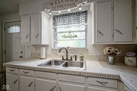 5789 E County Road 200 N Avon IN 46123