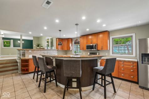 8836 Briarclift Road Indianapolis IN 46256