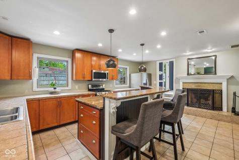 8836 Briarclift Road Indianapolis IN 46256