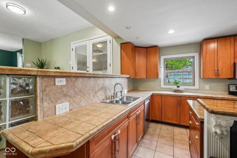 8836 Briarclift Road Indianapolis IN 46256