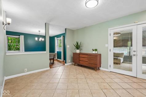 8836 Briarclift Road Indianapolis IN 46256