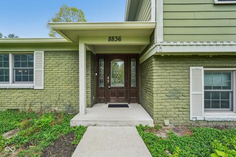 8836 Briarclift Road Indianapolis IN 46256