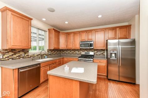 13973 Avalon E Drive Fishers IN 46037