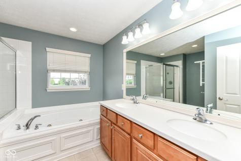13973 Avalon E Drive Fishers IN 46037