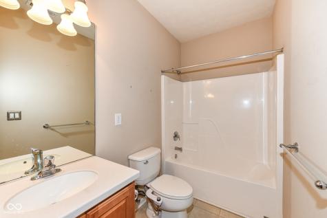 13973 Avalon E Drive Fishers IN 46037