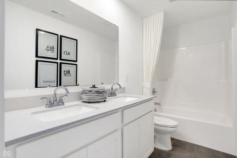 15546 Alperton Road Fishers IN 46037