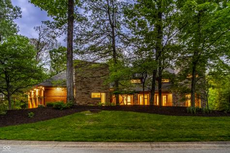 9387 Sullivan Place Zionsville IN 46077