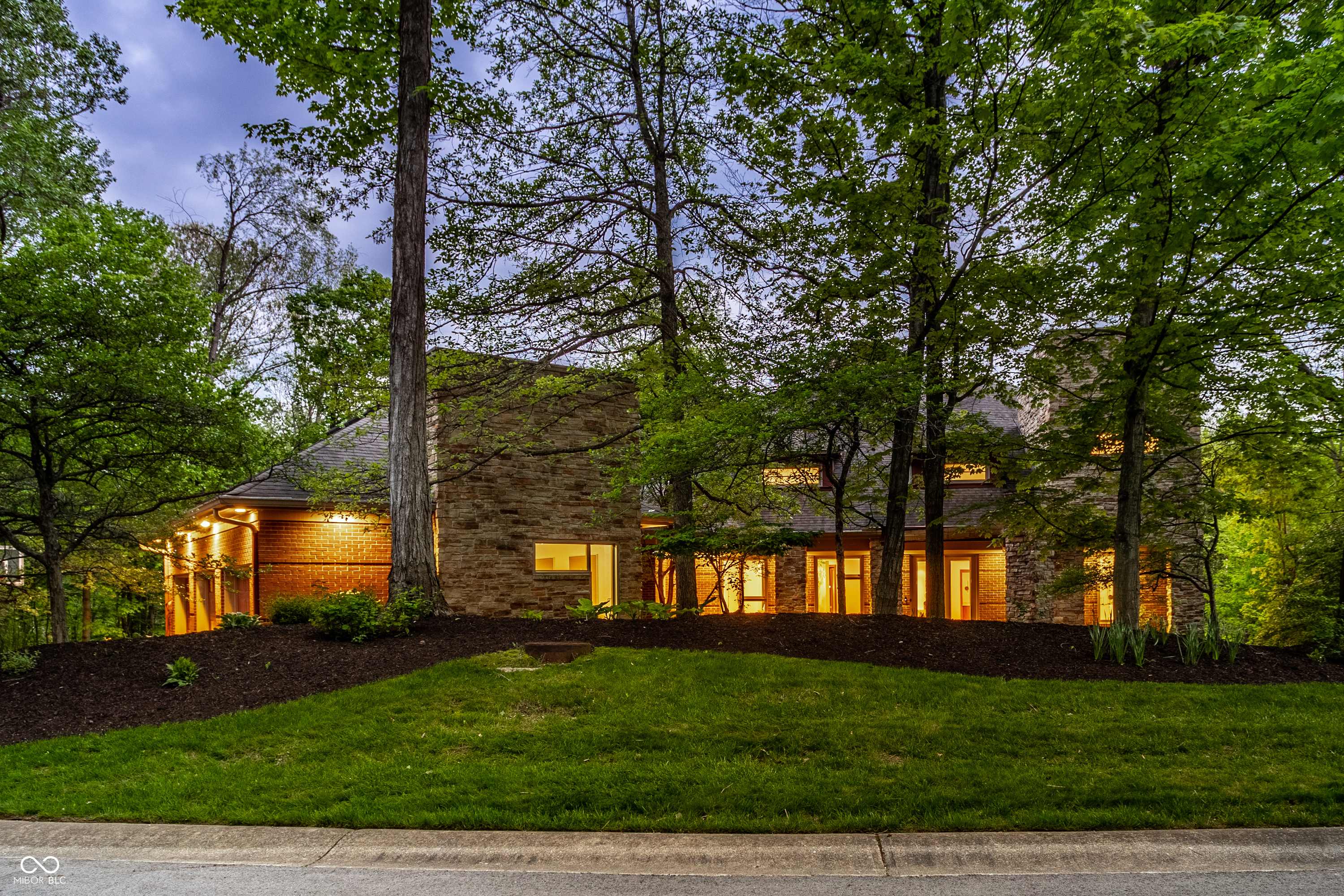 9387 Sullivan Place Zionsville IN 46077