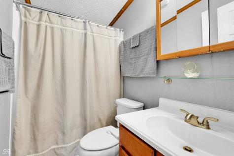 38 Fountain Lake Drive Greenfield IN 46140