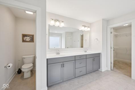 4556 W Lakeway Drive New Palestine IN 46163