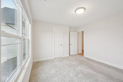 4556 W Lakeway Drive New Palestine IN 46163