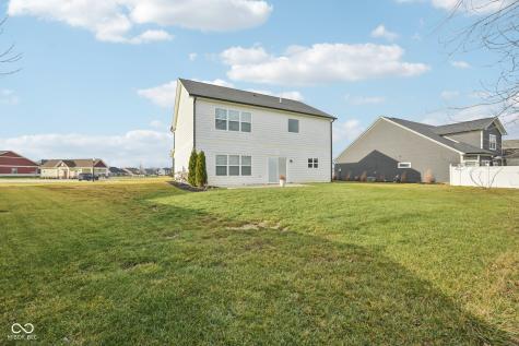4556 W Lakeway Drive New Palestine IN 46163