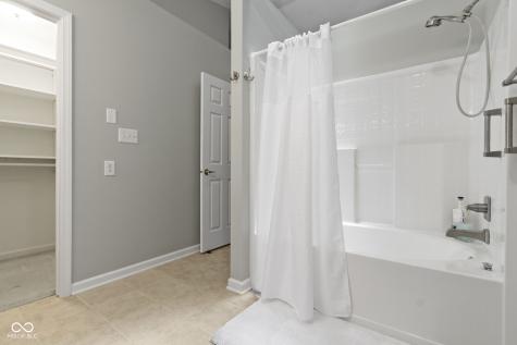 17777 Crown Pointe Court Noblesville IN 46062