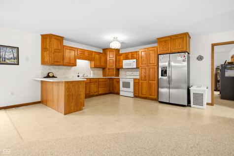 7450 W Deaver Road Columbus IN 47201