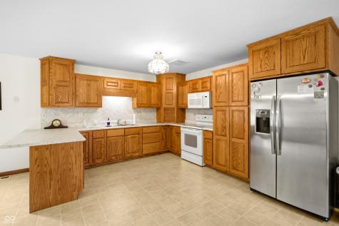7450 W Deaver Road Columbus IN 47201