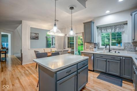 11667 Shadowwood Court Zionsville IN 46077