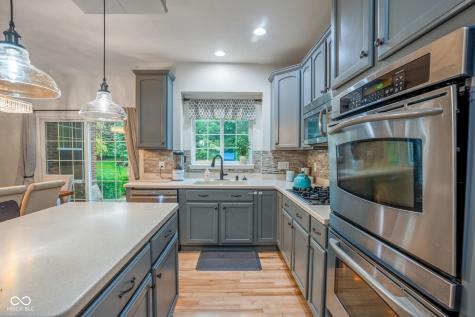 11667 Shadowwood Court Zionsville IN 46077