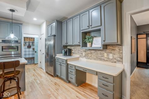 11667 Shadowwood Court Zionsville IN 46077