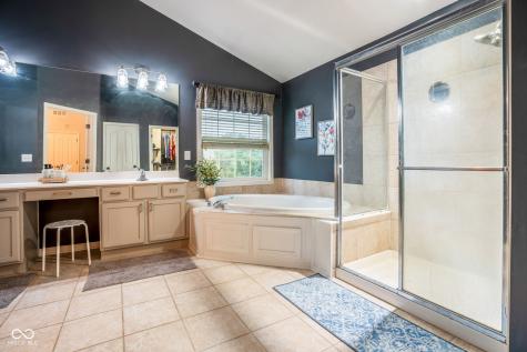 11667 Shadowwood Court Zionsville IN 46077