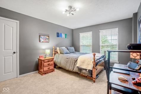 11667 Shadowwood Court Zionsville IN 46077