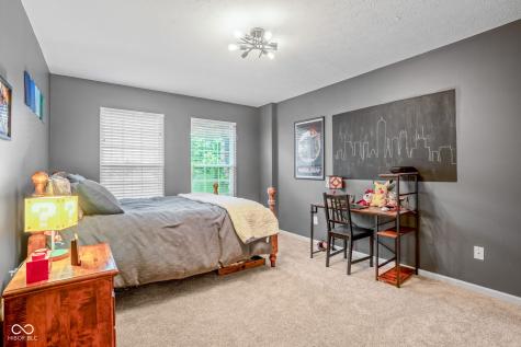 11667 Shadowwood Court Zionsville IN 46077